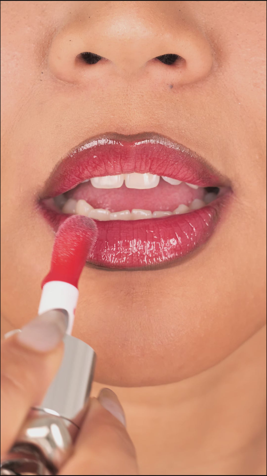 Plumping Hydrating Lipgloss - Fatal Kiss